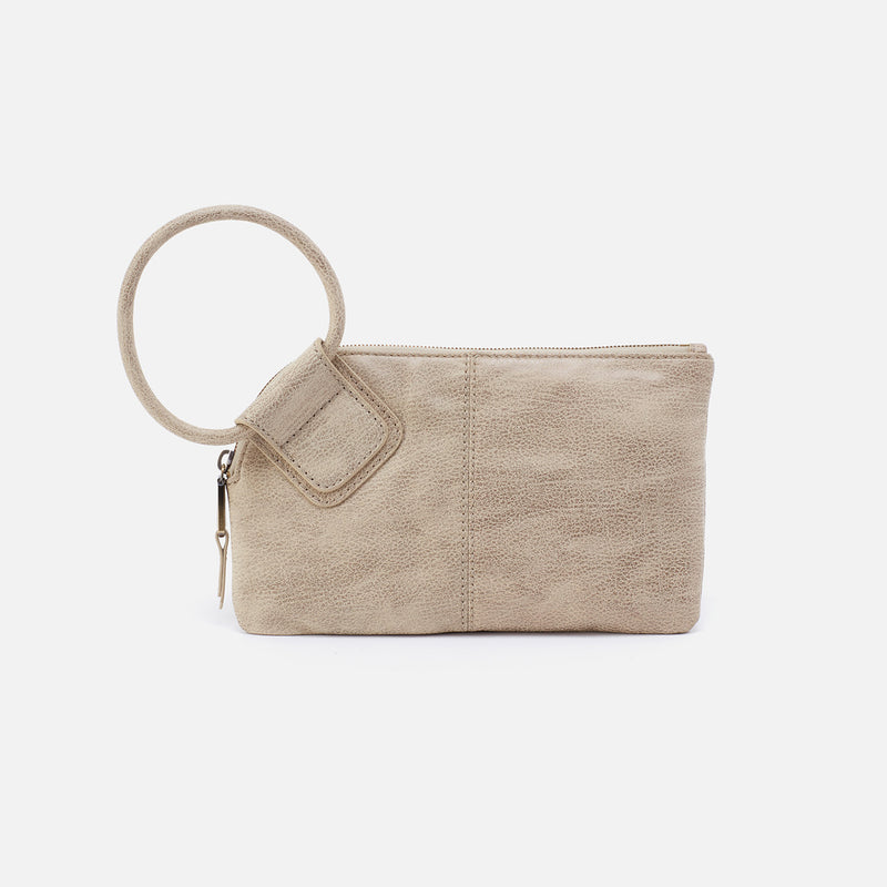 Sable Wristlet in Metallic Leather - Gold