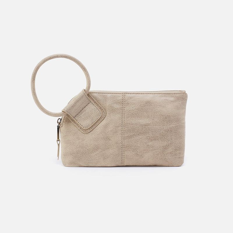 Sable Wristlet in Metallic Leather - Gold