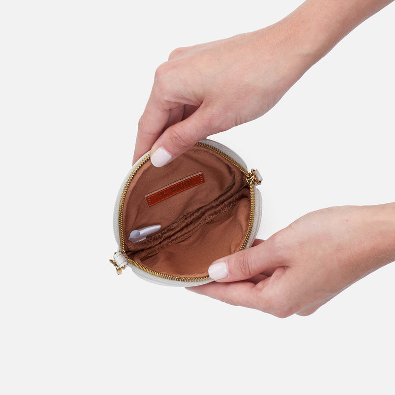 Revolve Clip Pouch in Pebbled Leather - Powder White