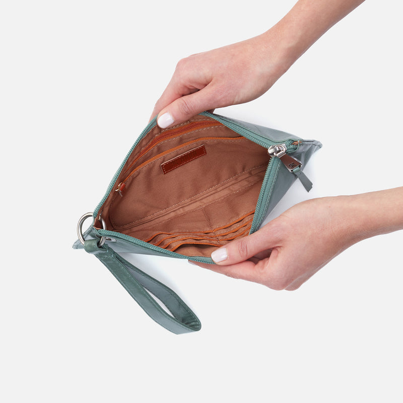 Vida Wristlet in Polished Leather - Bottle Green