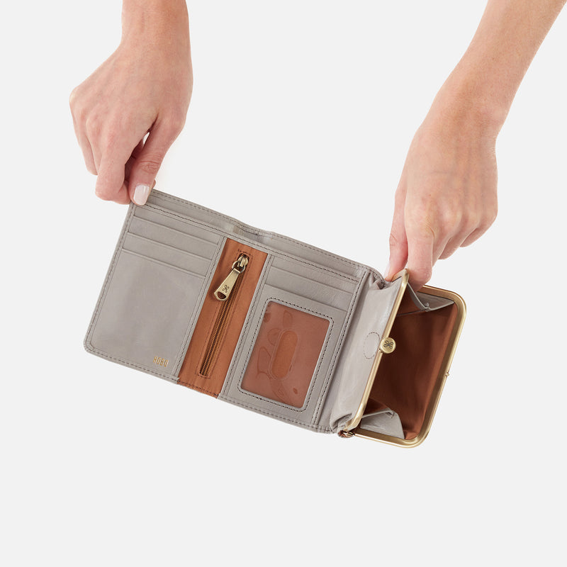 Robin Compact Wallet in Polished Leather - Driftwood
