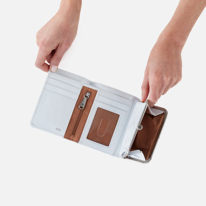Robin Compact Wallet in Polished Leather - Optic White