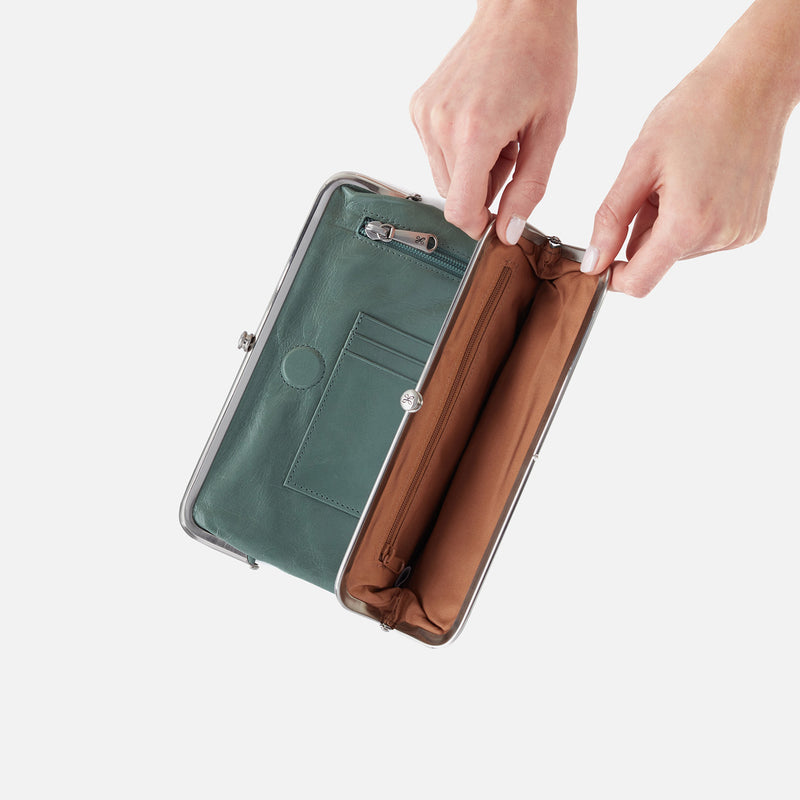Lauren Clutch-Wallet in Polished Leather - Bottle Green