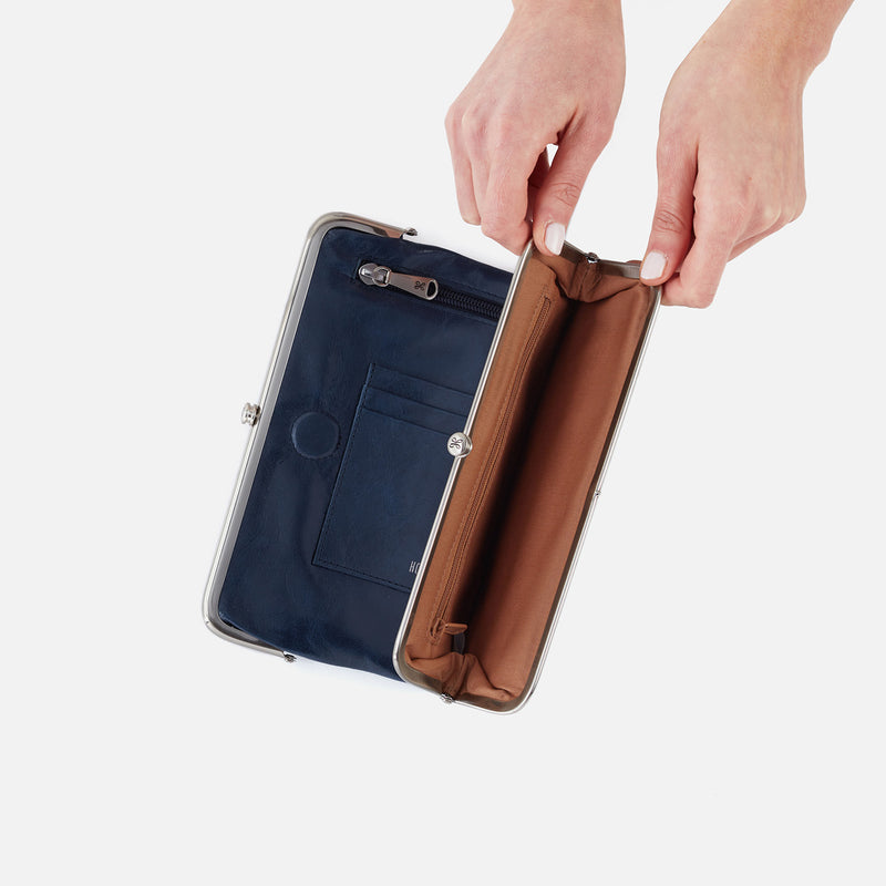 Lauren Clutch-Wallet in Polished Leather - Denim