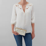 Lauren Clutch-Wallet in Metallic Leather - Pearled Silver