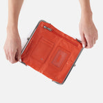 Lauren Clutch-Wallet in Polished Leather - Zinnia