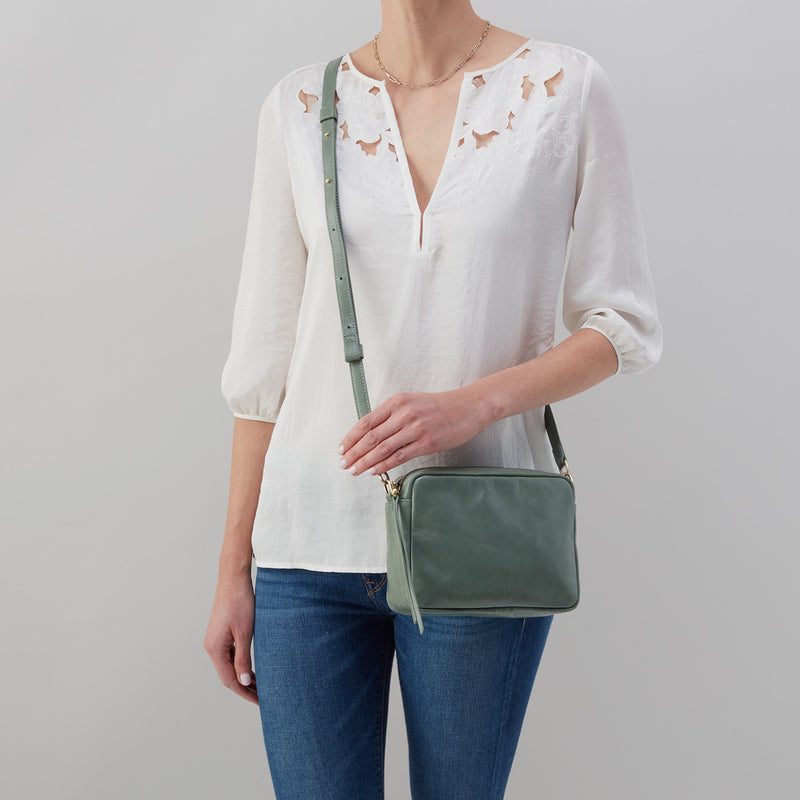 Renny Crossbody in Polished Leather - Bottle Green