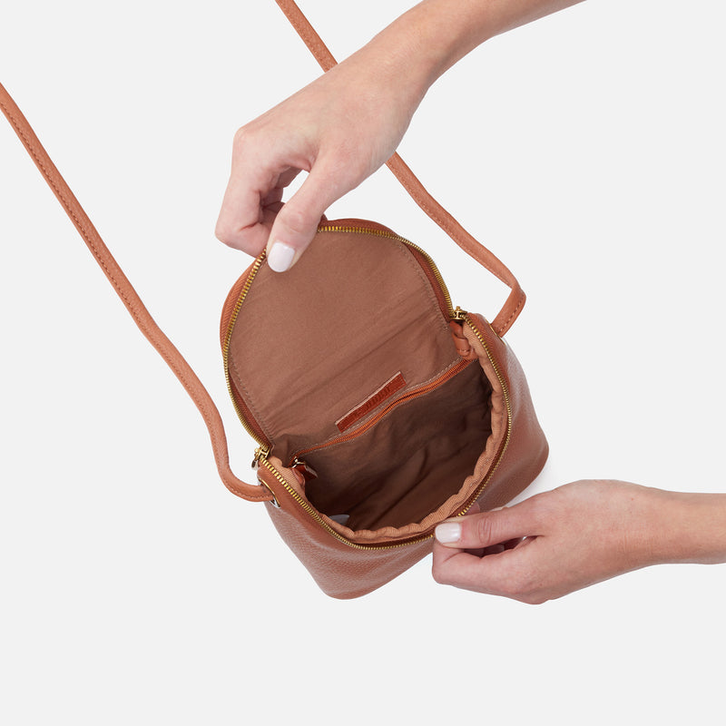 Fern Crossbody in Pebbled Leather - Cashew