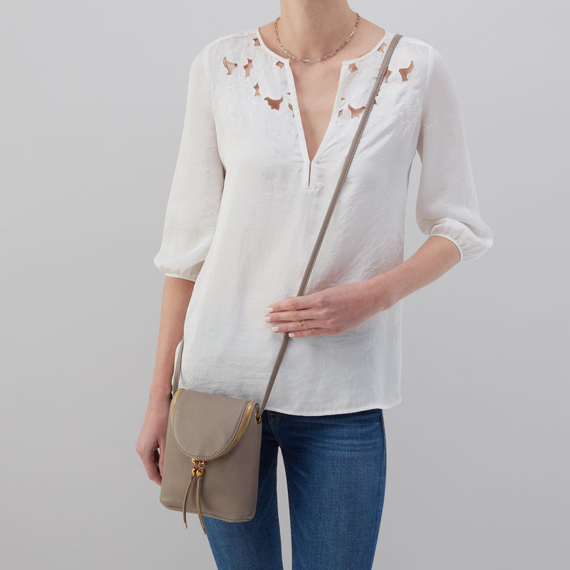 Fern Crossbody in Pebbled Leather - Graphite