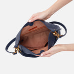 Pier Shoulder Bag in Pebbled Leather - Sapphire