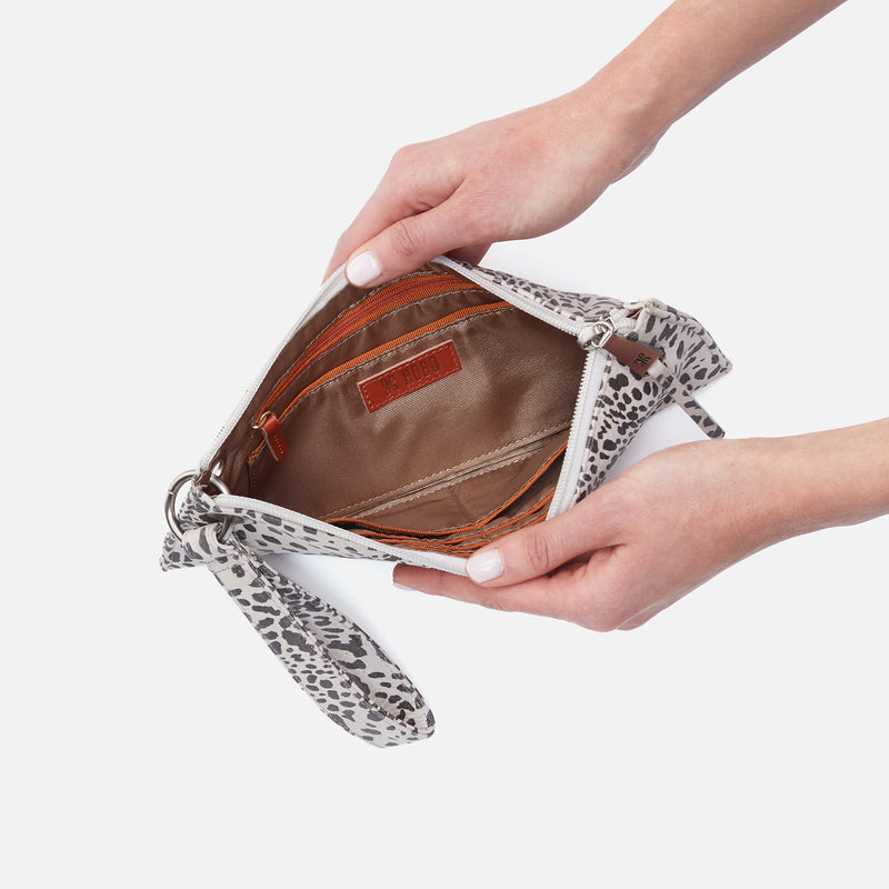 Vida Wristlet in Printed Leather - Cheetah Print