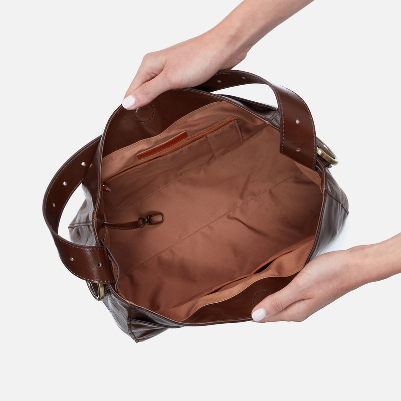 Render Shoulder Bag in Polished Leather - Mocha