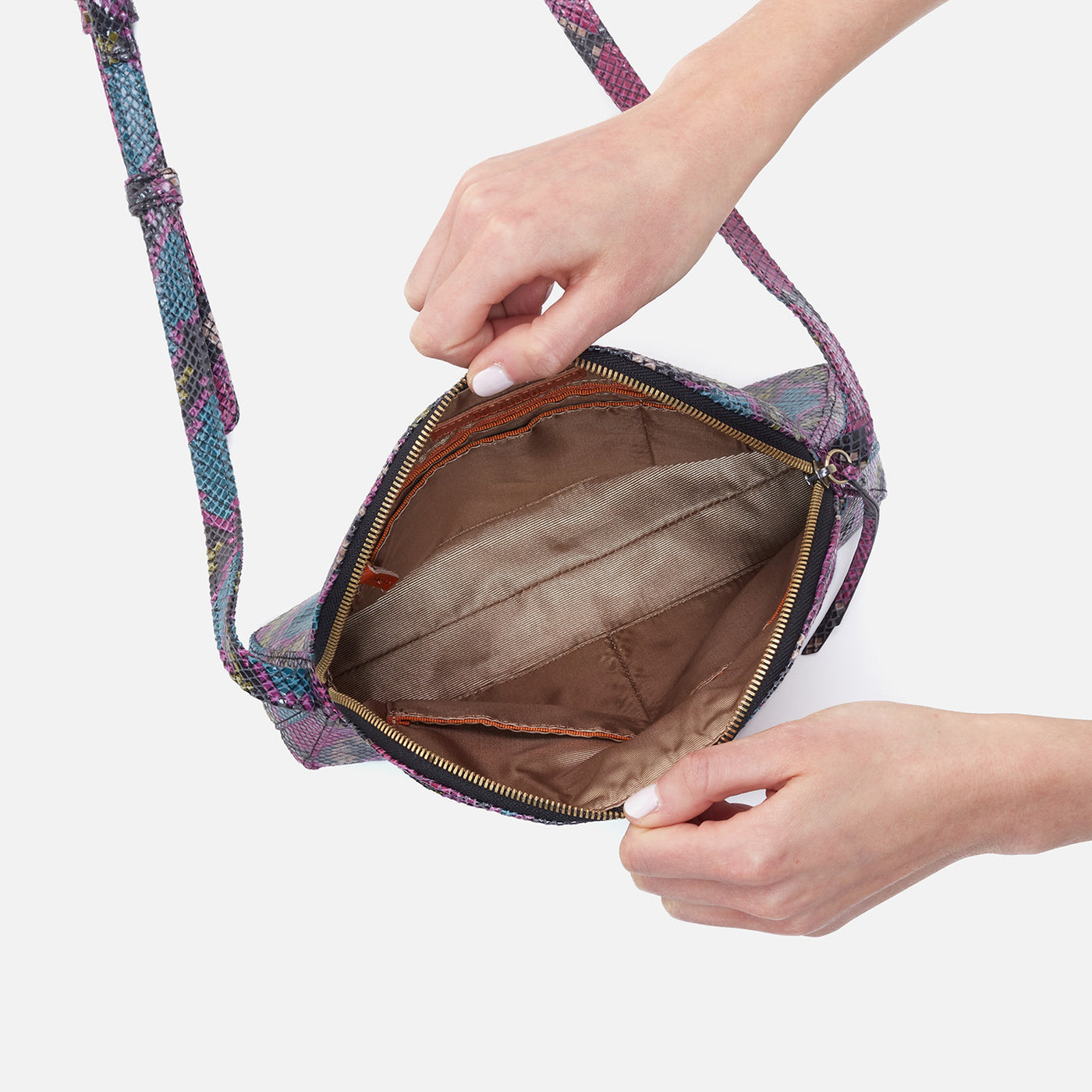 Beckett Crossbody In Printed Leather